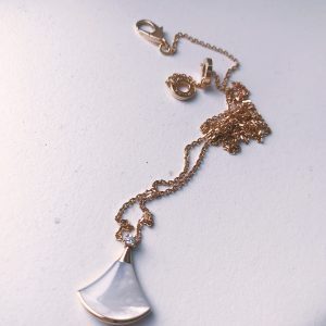 Bvlgari Divas’ Dream Mother-Of-Pearl Diamond 18k Rose Gold Necklace