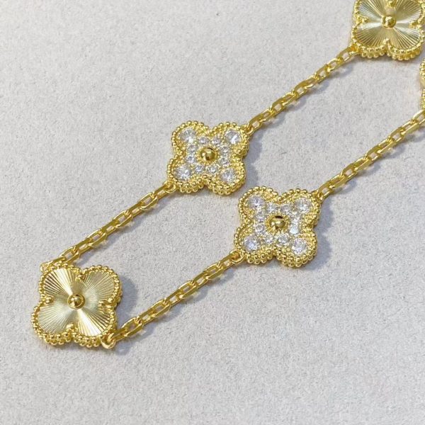 Van Cleef & Arpels Vintage Alhambra 18K Yellow gold 5 motifs bracelet with Diamond