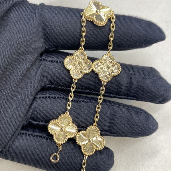 Van Cleef & Arpels Vintage Alhambra 18K Yellow gold 5 motifs bracelet with Diamond