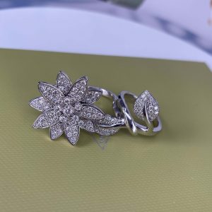 VCA Lotus Between the Finger 18K White Gold Ring with Diamonds