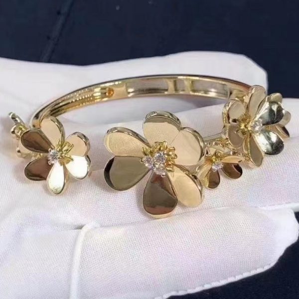 VCA Frivole Pure 18K Yellow Gold Bracelet with 7 Flowers, Small Model