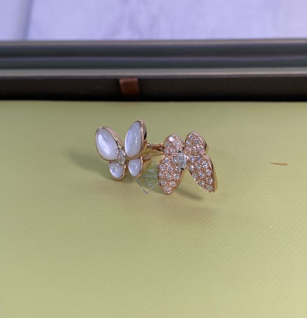 VCA Two Butterfly Between the Finger Pure 18K Rose Gold Ring with Diamond, Mother of Pearl