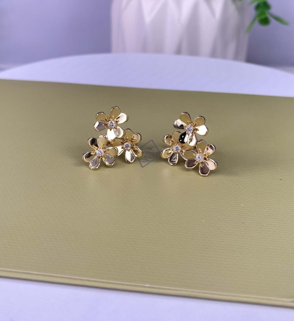 Frivole 18K Yellow Gold Earrings with 3 Flowers, Mini Model