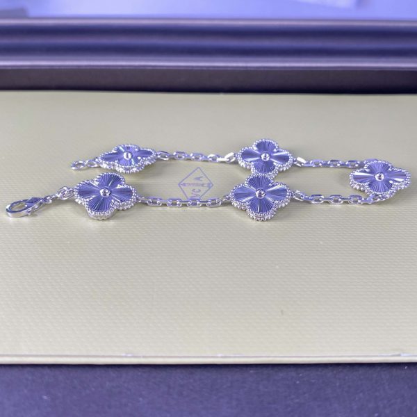 Vintage Alhambra Pure 18K White Gold Bracelet, 5 Motifs