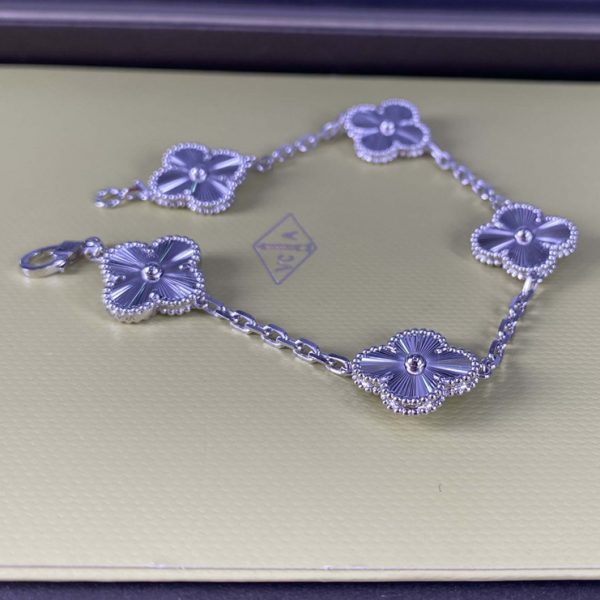 Vintage Alhambra Pure 18K White Gold Bracelet, 5 Motifs