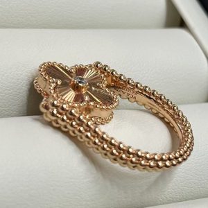 Fake For New Van Cleef & Arpels Vintage Alhambra Carnelian 18K Rose Gold Guilloché Diamond Reversible Ring VCARP7U500