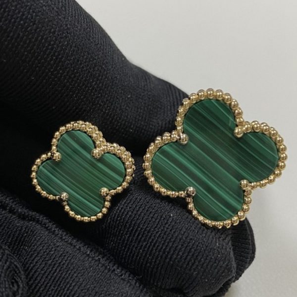 Replica Van Cleef Arpels Magic Alhambra Between the Finger Ring 18K Yellow Gold Malachite