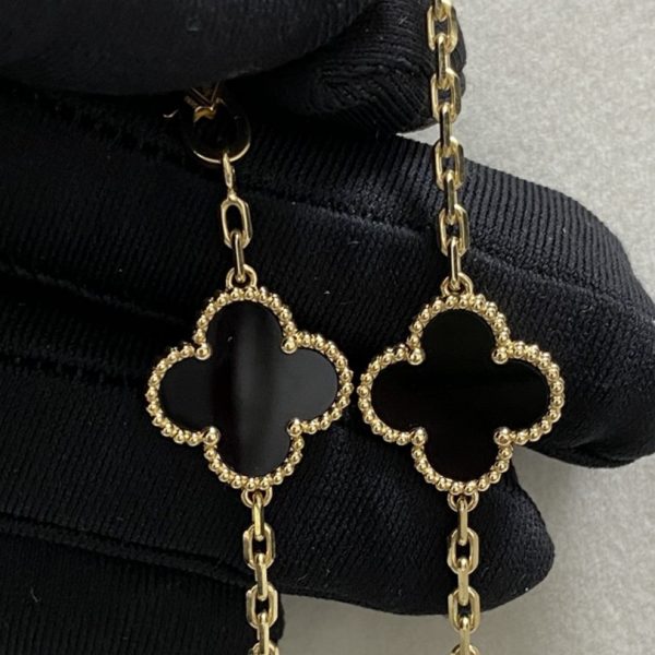 Replica Van Cleef Arpels Vintage Alhambra Necklace 10 Motifs 18K Yellow Gold Onyx