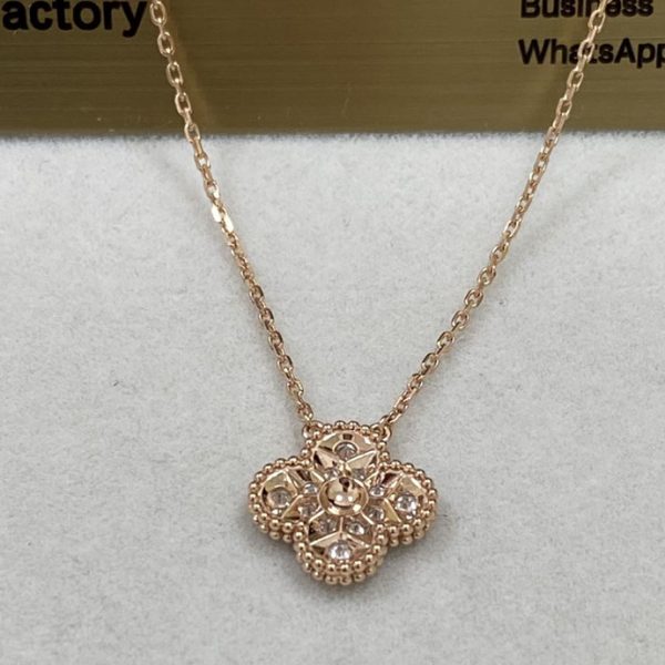 VCA Vintage Alhambra Pendant 18K Rose Gold Diamond VCARP2R300