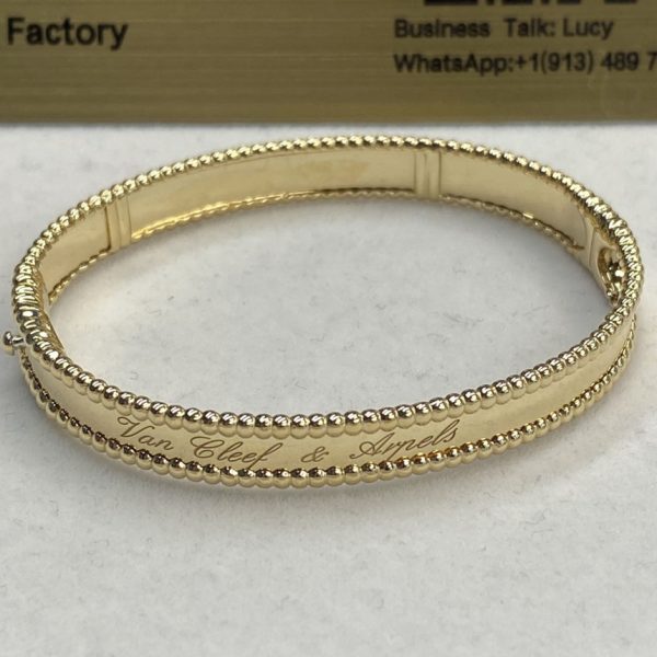 VCA 18K Yellow Gold Perlee Signature Bracelet Medium Model VCARP3K600